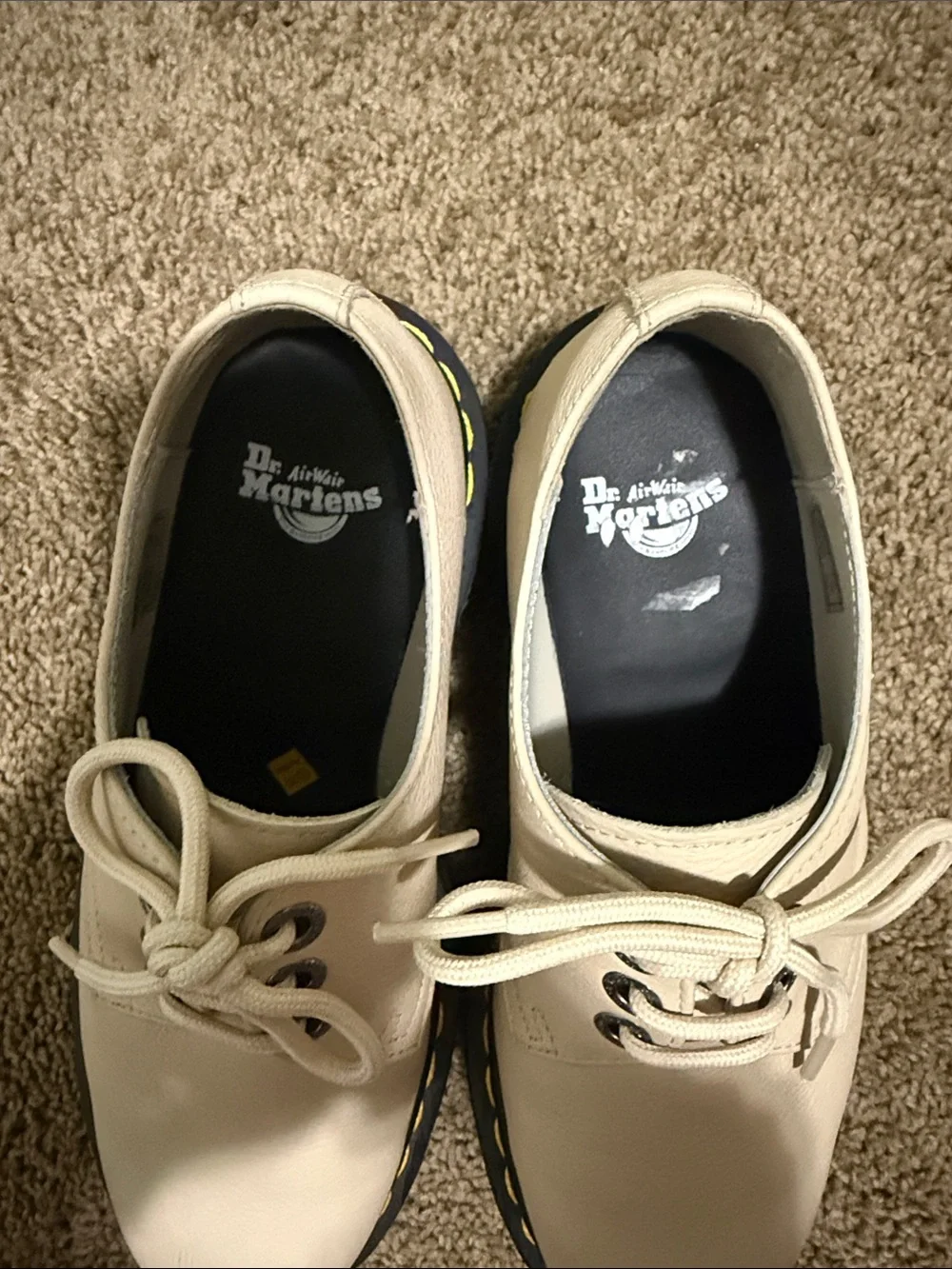 Dr. Martens smooth cream